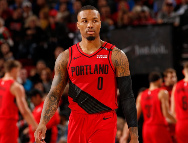 掌骨中较为 掌骨中较为