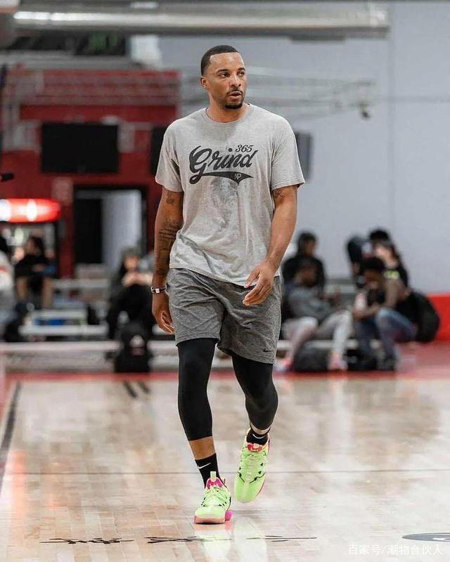 让球员踢回 让球员踢回